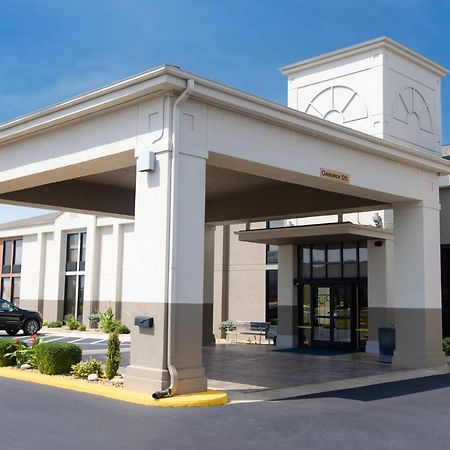 Holiday Inn Express Marshfield - Springfield Area By Ihg Exterior photo
