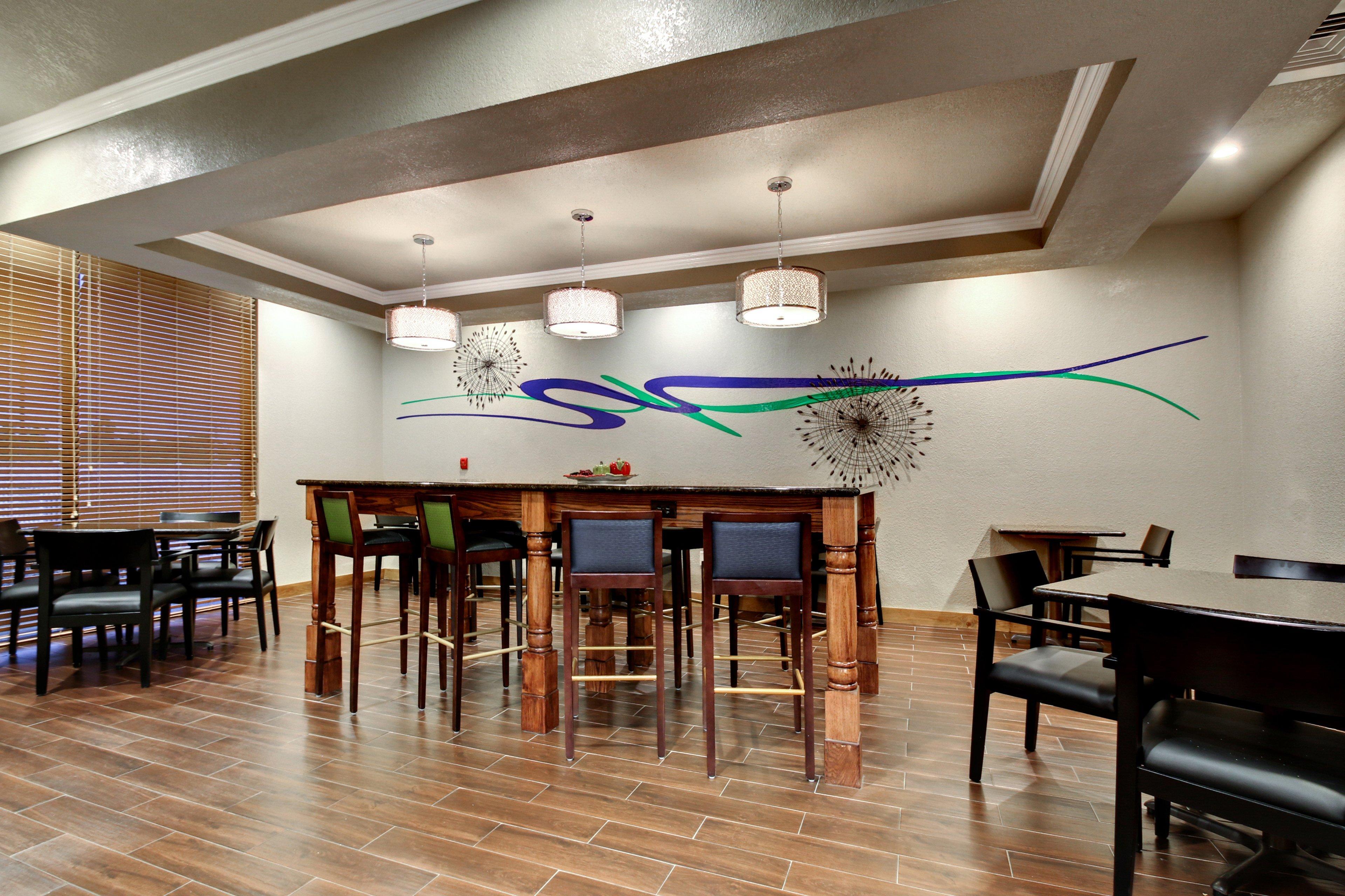 Holiday Inn Express Marshfield - Springfield Area By Ihg Exterior photo